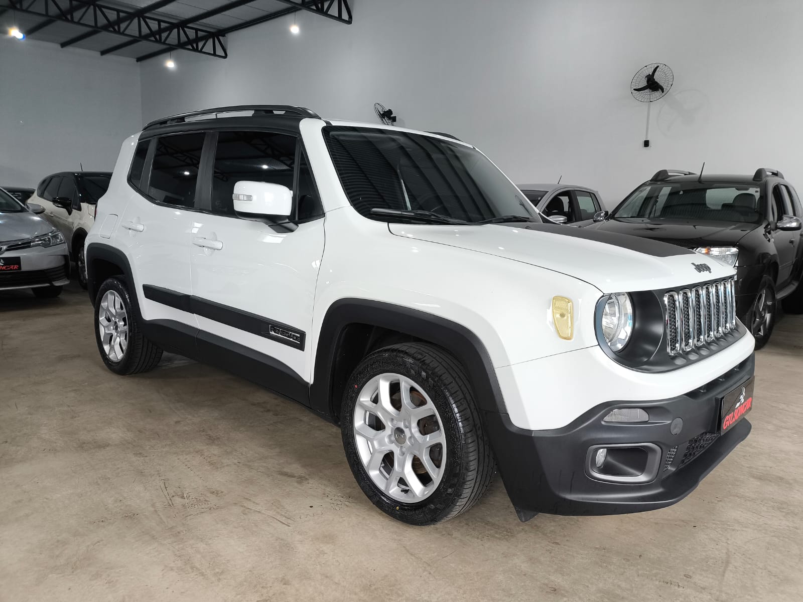 Renegade Longitude 1.8 Automático