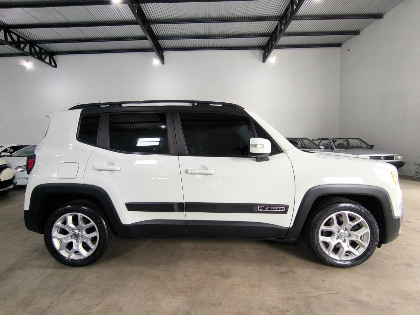 Renegade Longitude 1.8 Automático