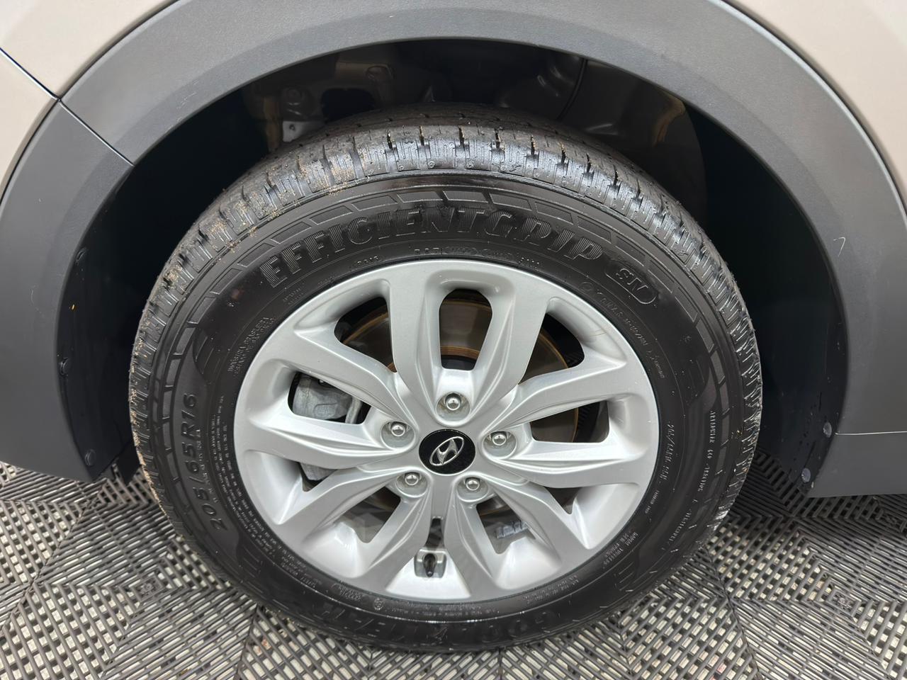 Creta Action 1.8 Automático