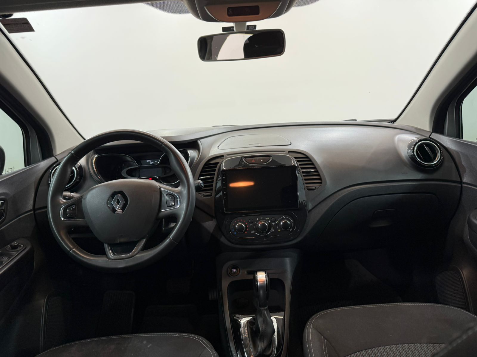 Captur Life 1.6 Automática CVT