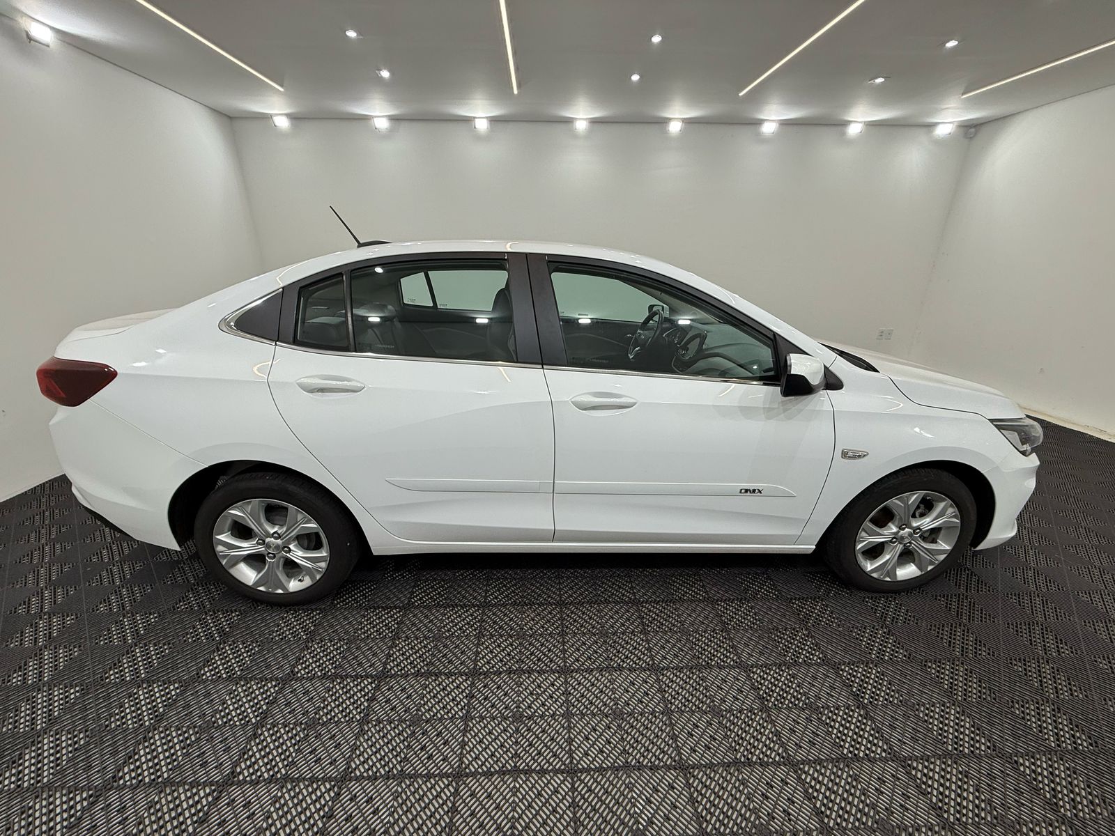 Onix Plus Premier 1.0 Turbo Automático