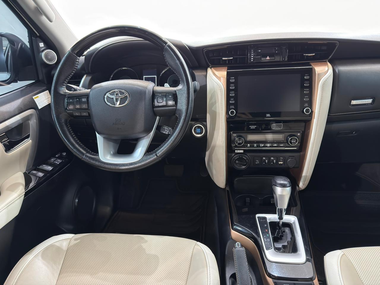 Hillux SW4 SRX Diamond 7 Lugares 2.8 Turbo Diesel Automática