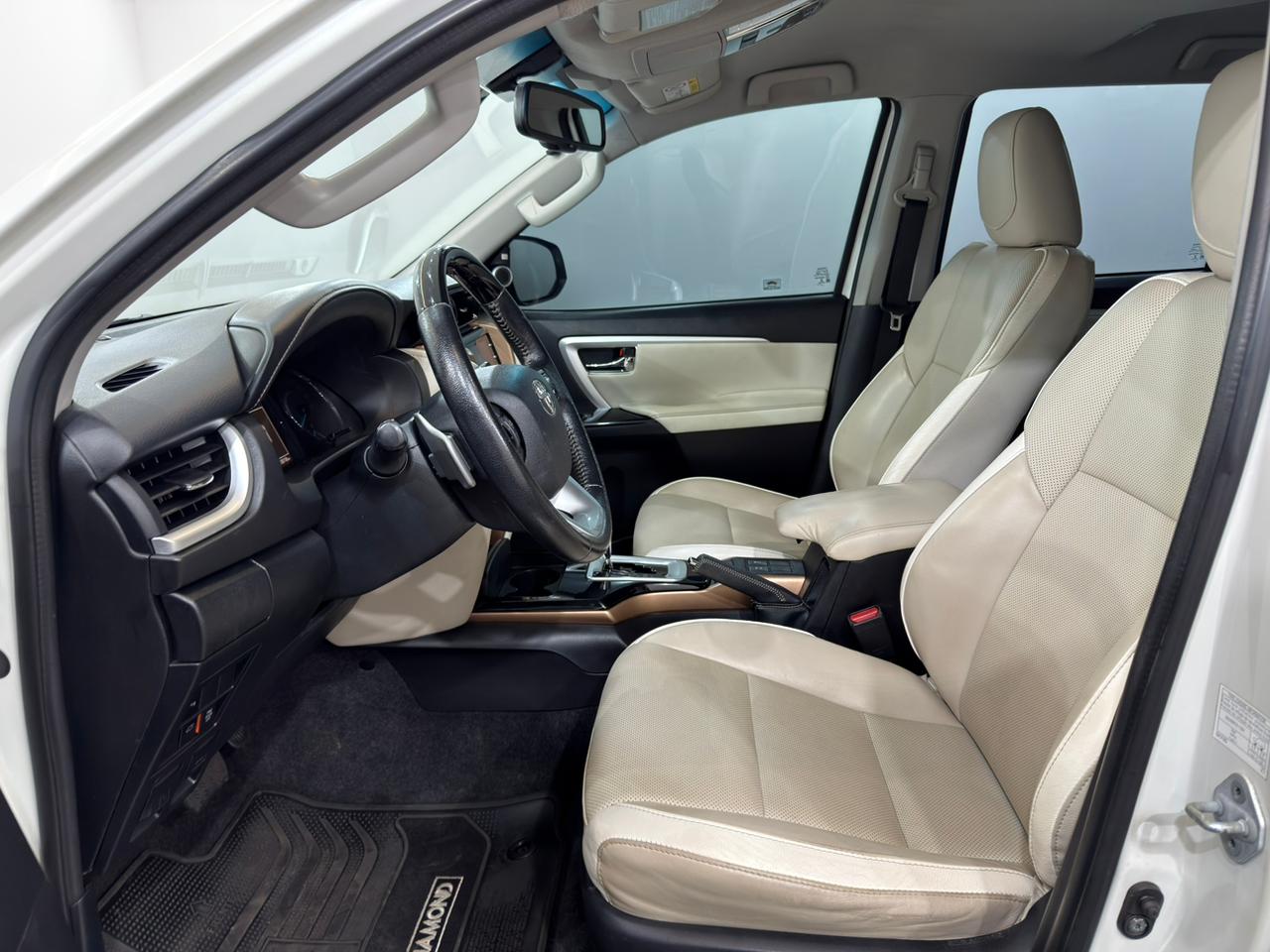 Hillux SW4 SRX Diamond 7 Lugares 2.8 Turbo Diesel Automática