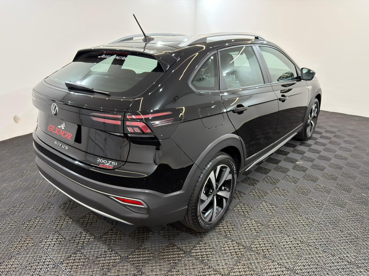 Nivus Highline 1.0 Turbo Automático