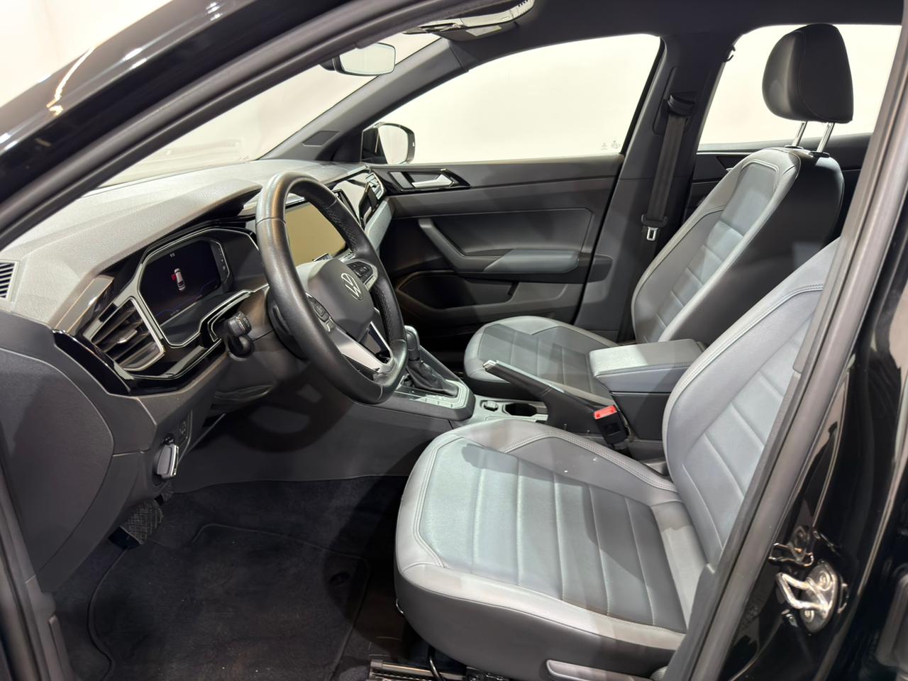 Nivus Highline 1.0 Turbo Automático