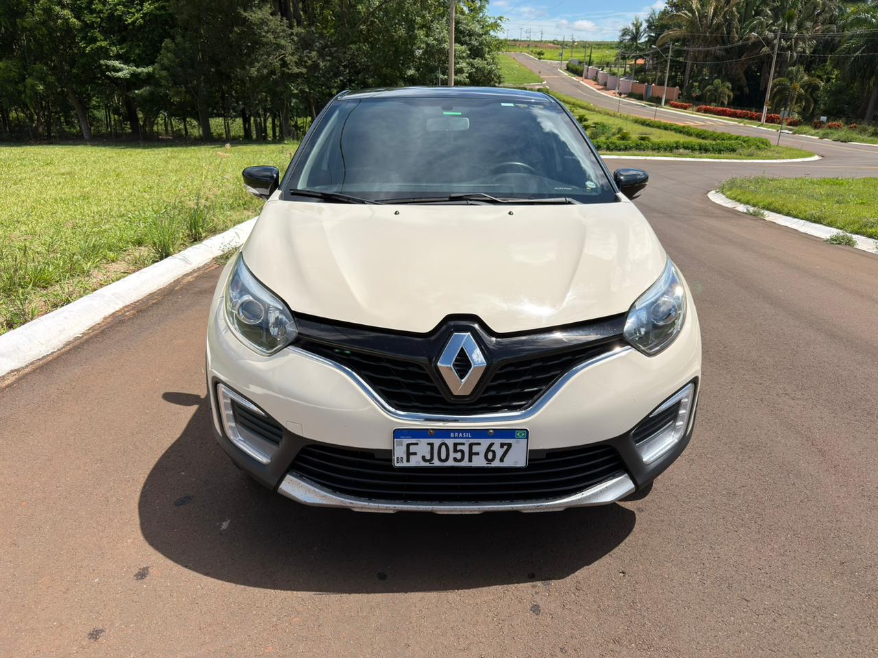 Captur Life 1.6 Automática