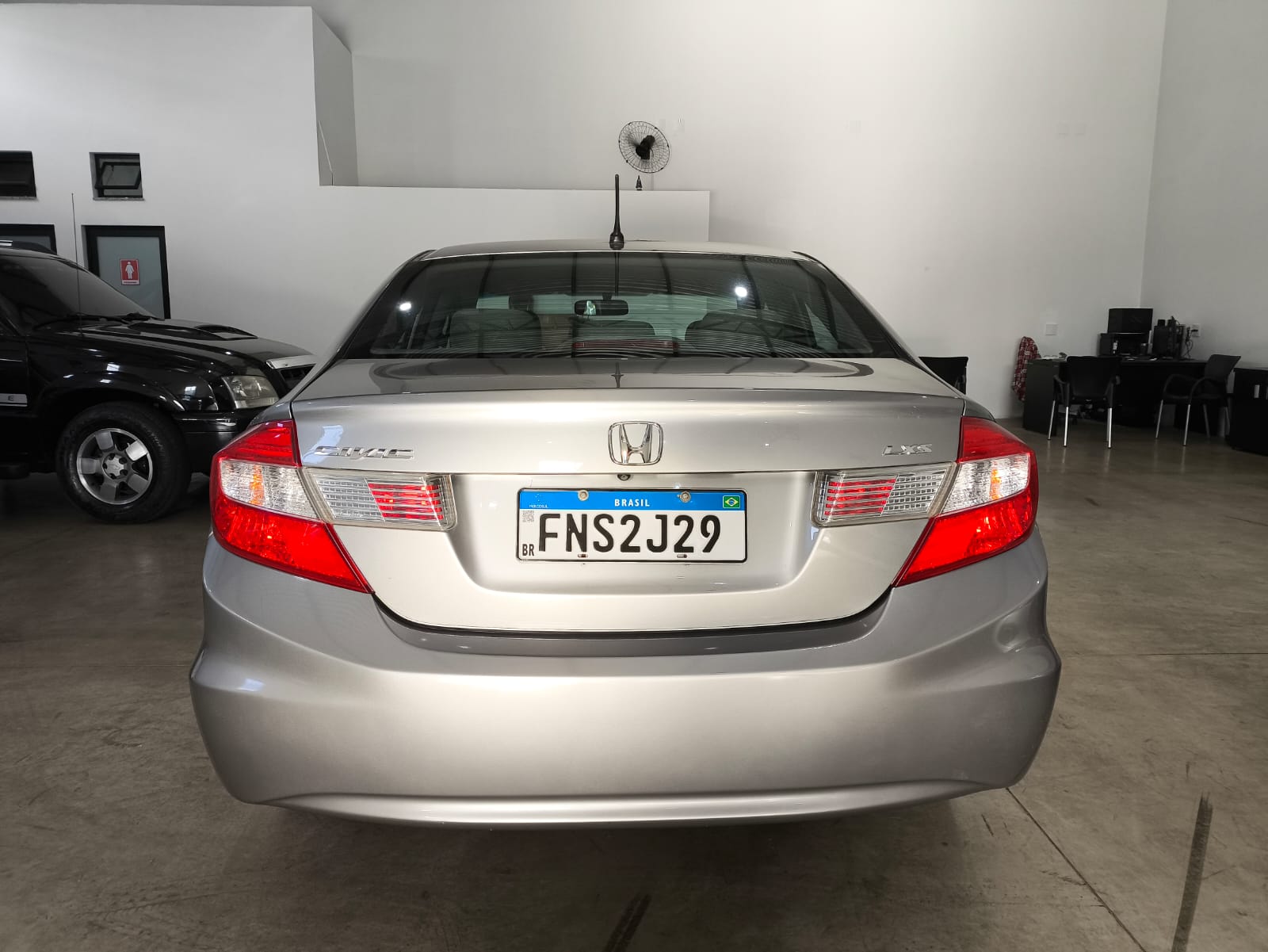 Civic LXS 1.8 Automático