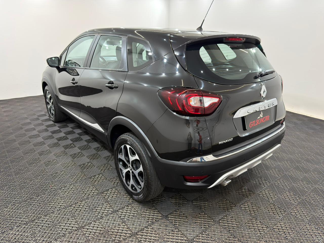 Captur Intense 2.0 Automática CVT
