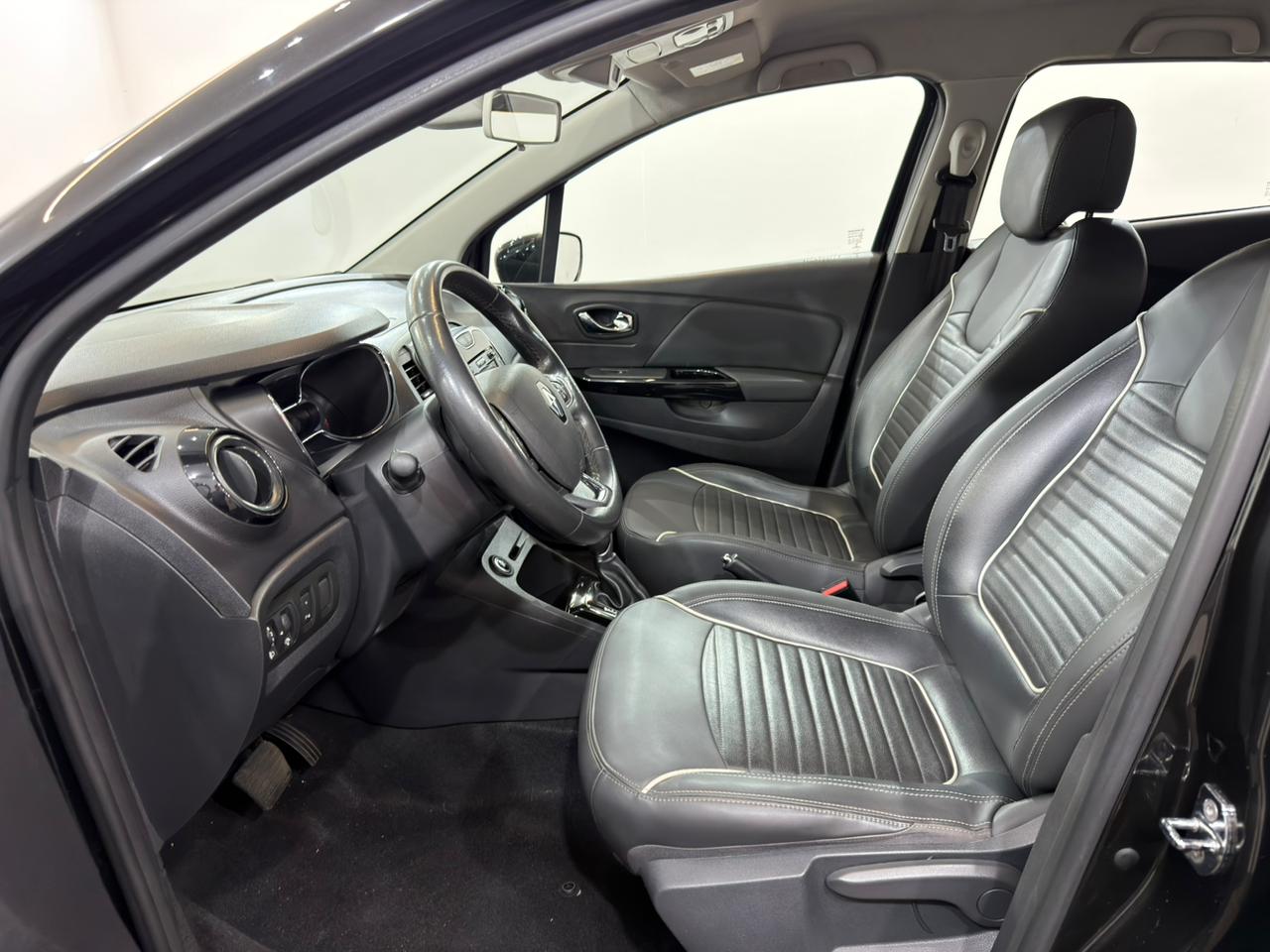 Captur Intense 2.0 Automática CVT
