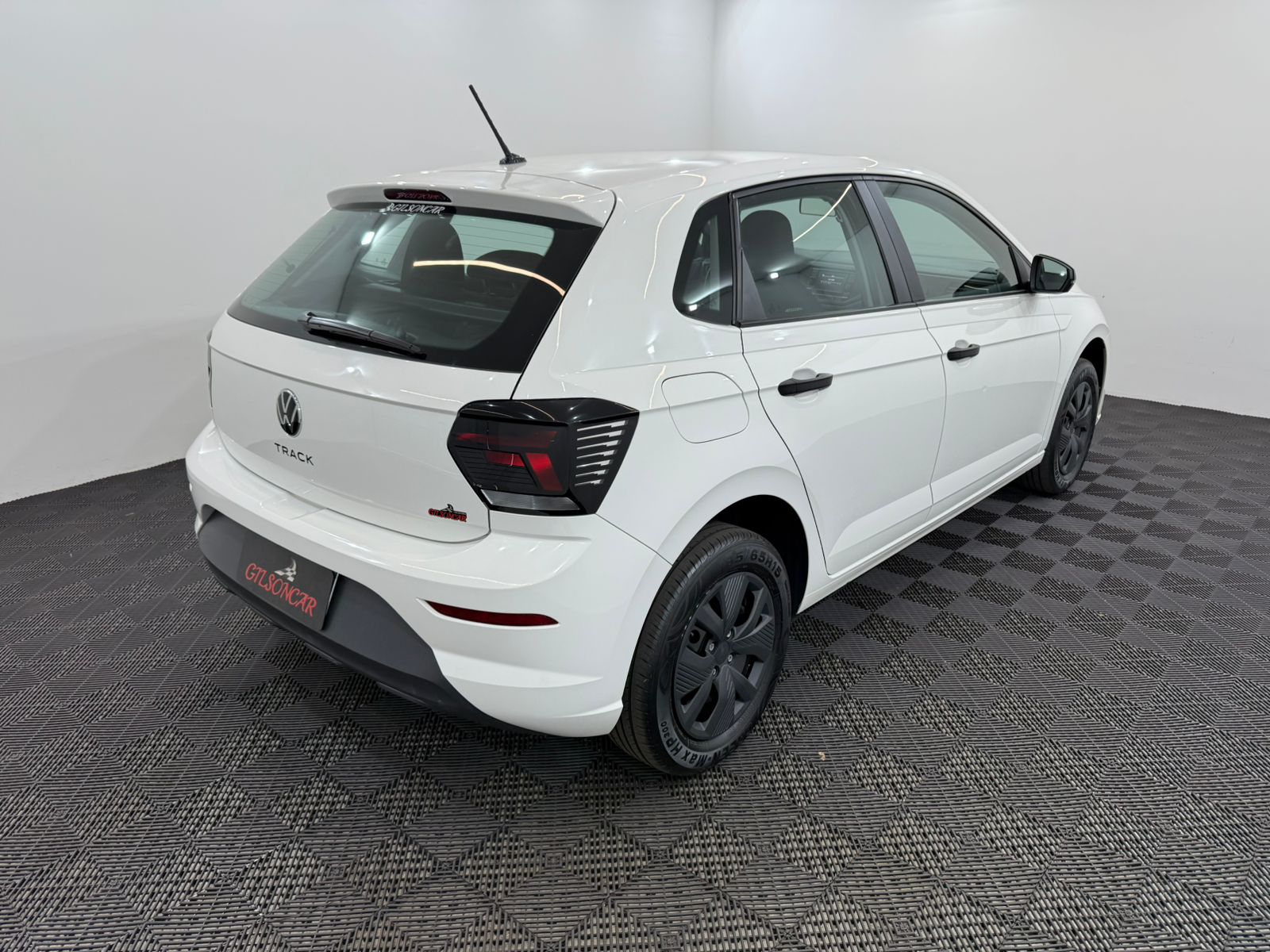 Polo Hatch Track 1.0