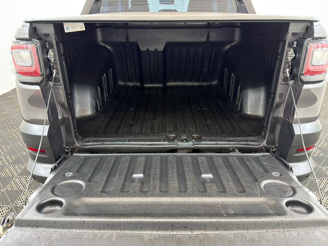 Strada Freedom 1.3 Cabine Dupla