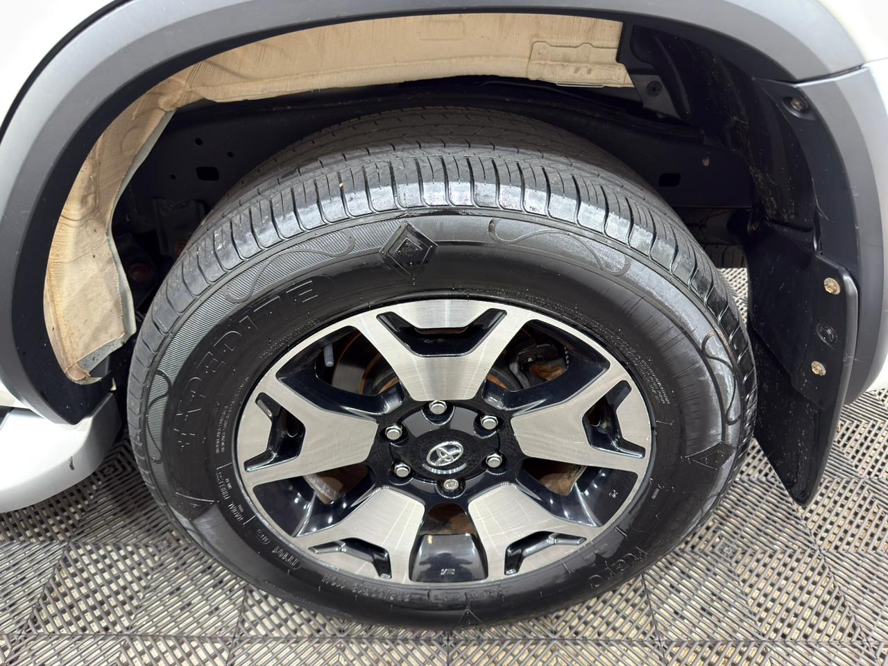 Hillux SW4 SRX Diamond 7 Lugares 2.8 Turbo Diesel Automática