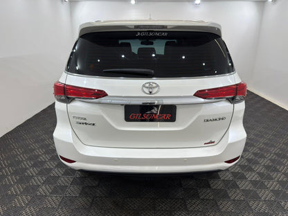 Hillux SW4 SRX Diamond 7 Lugares 2.8 Turbo Diesel Automática