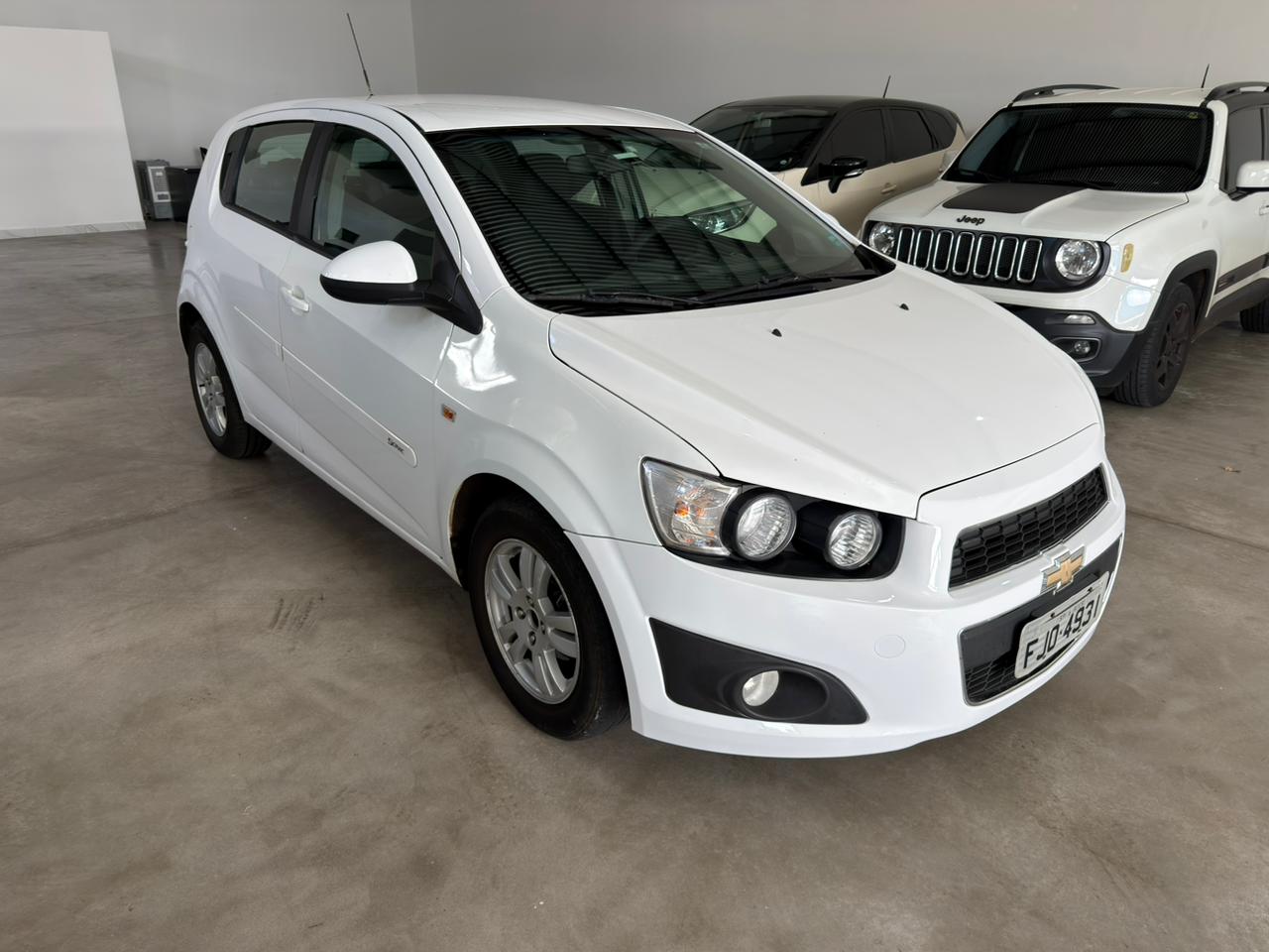 Sonic LT Hatch 1.6 Automático