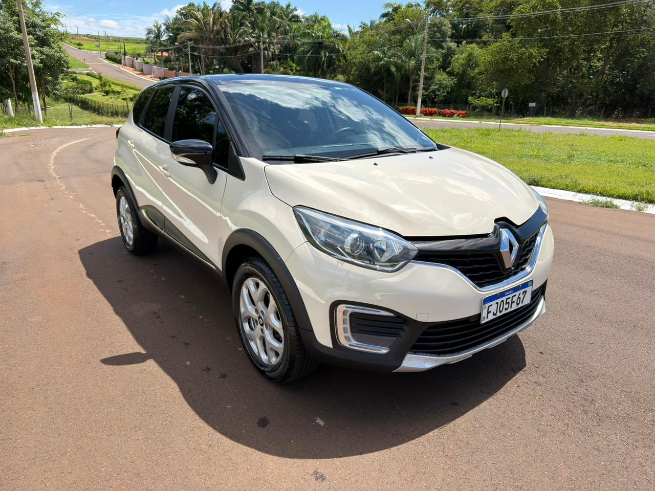 Captur Life 1.6 Automática