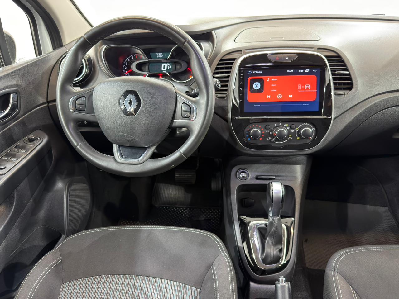 Captur Life 1.6 Automática