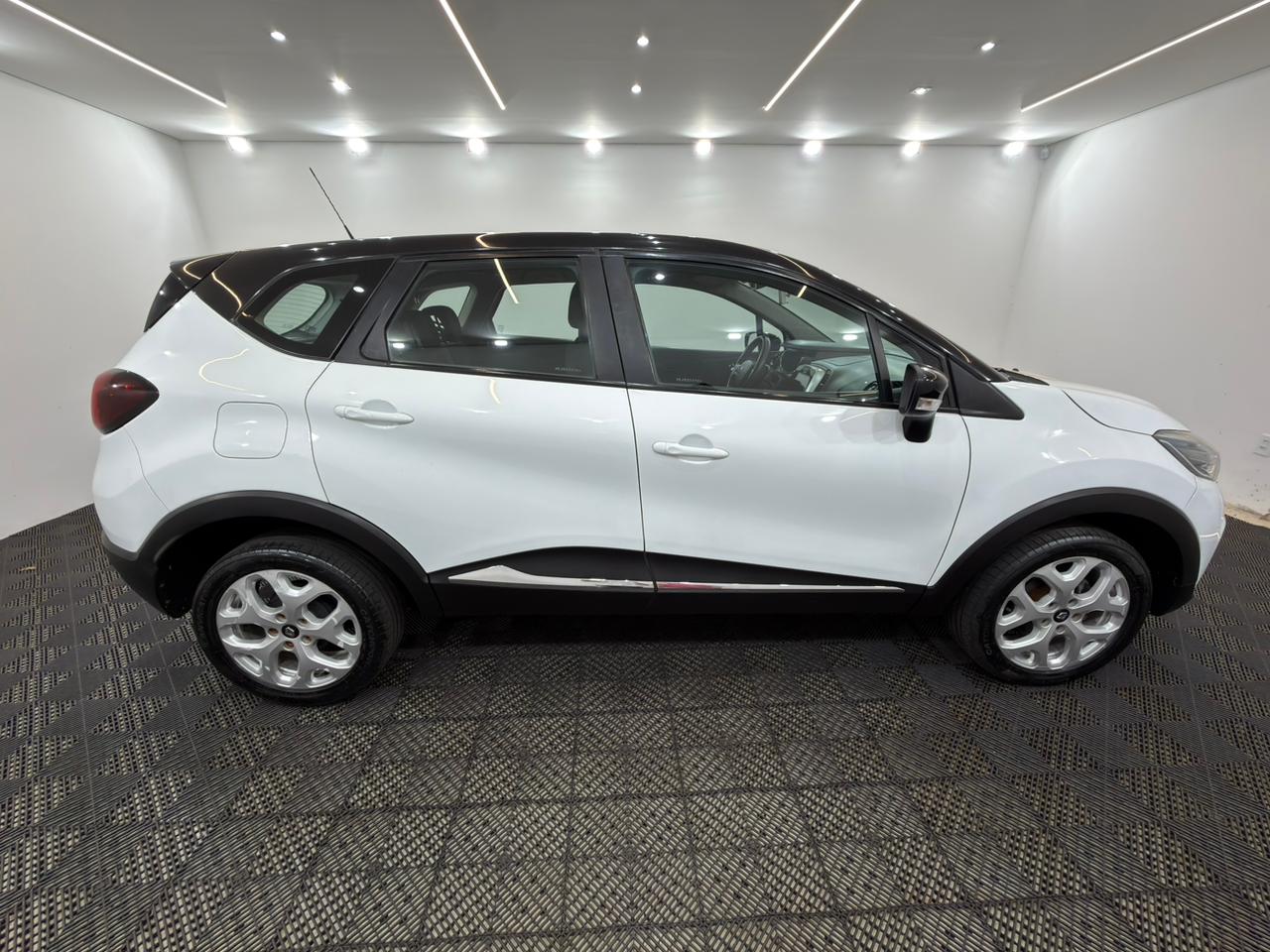 Captur Life 1.6 Automática