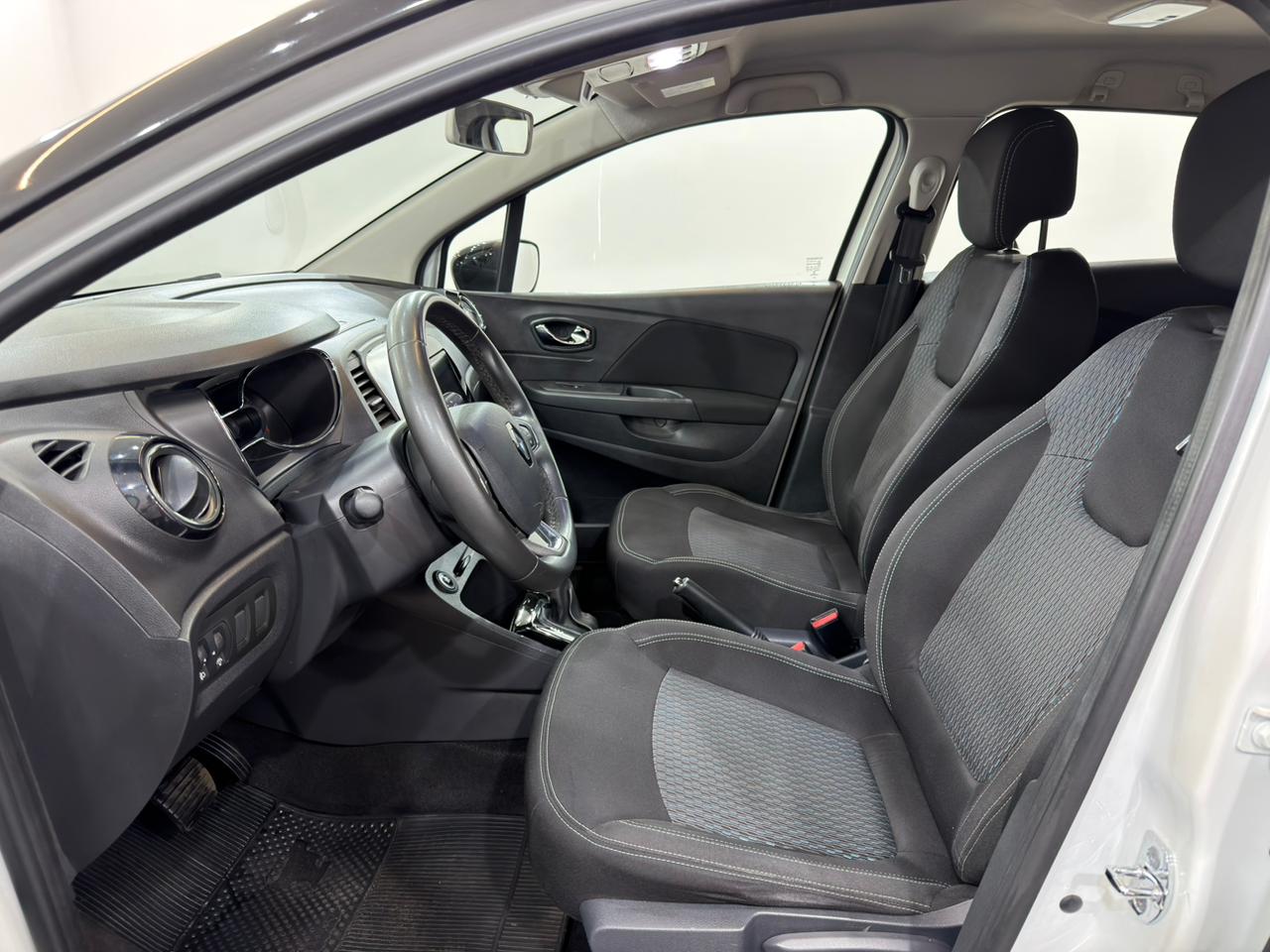 Captur Life 1.6 Automática