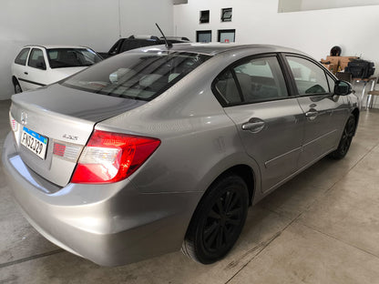 Civic LXS 1.8 Automático