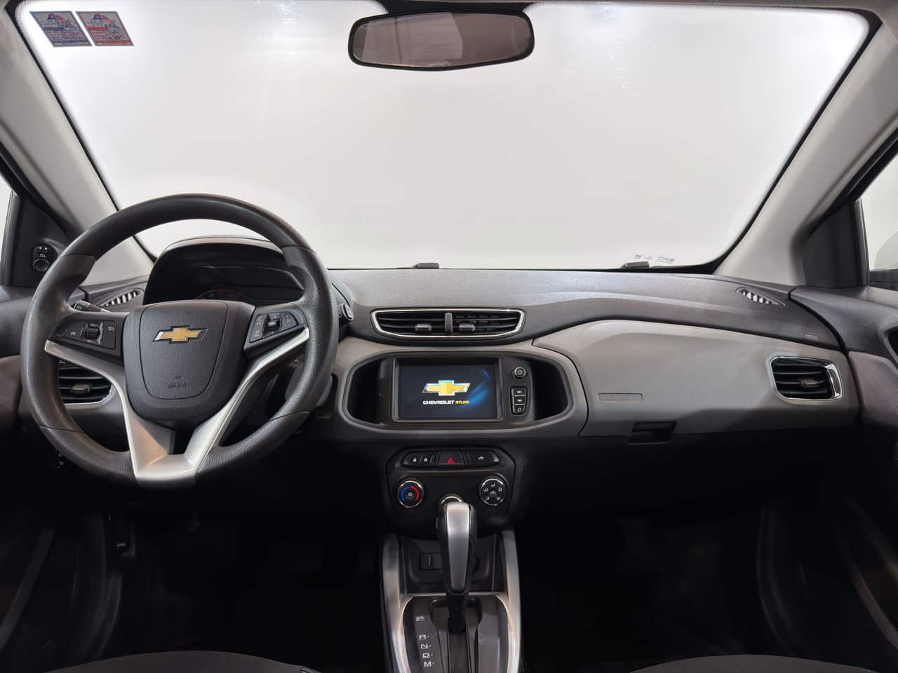 Onix LT 1.4 Automático