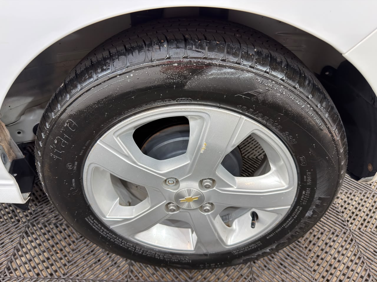Onix LT 1.4 Automático