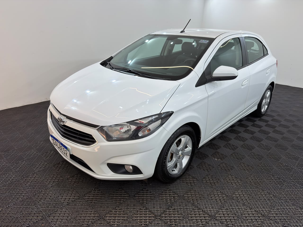 Onix LT 1.4 Automático