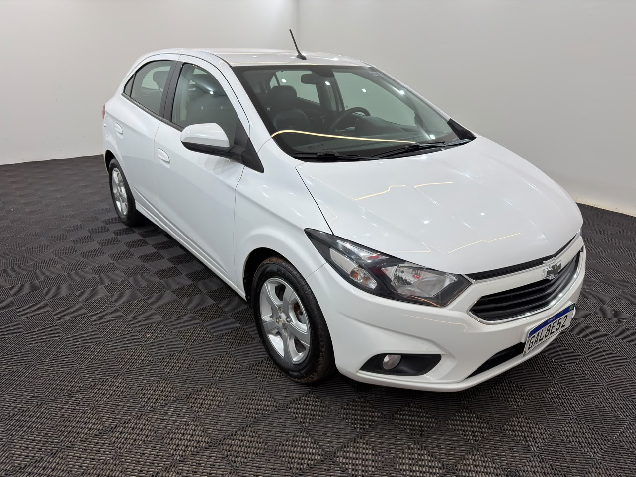 Onix LT 1.4 Automático
