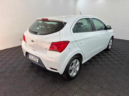Onix LT 1.4 Automático