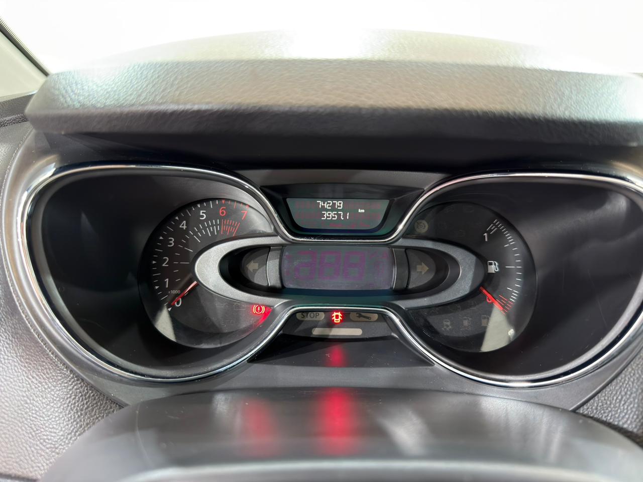Captur Intense 2.0 Automática CVT