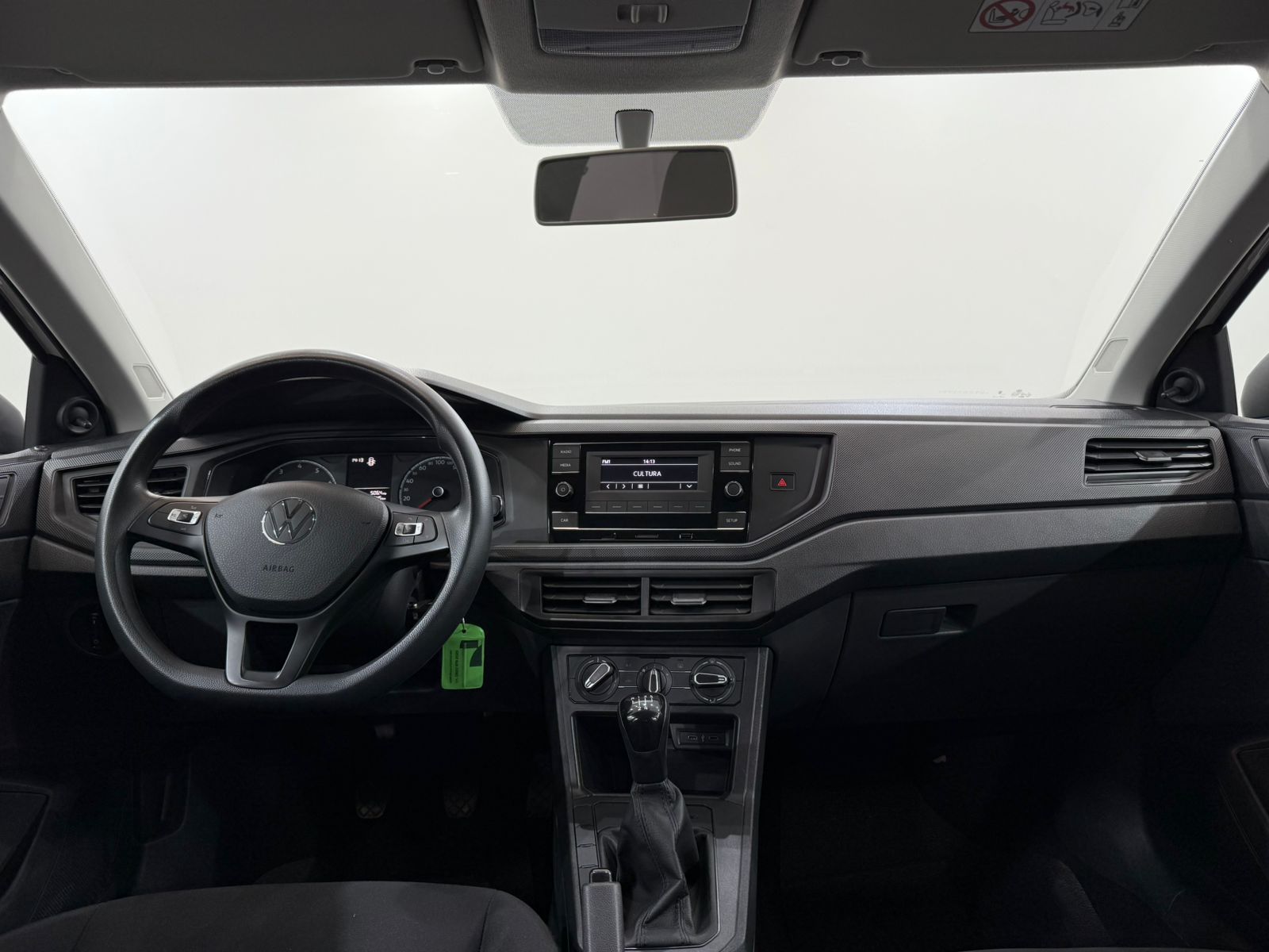 Polo Hatch Track 1.0