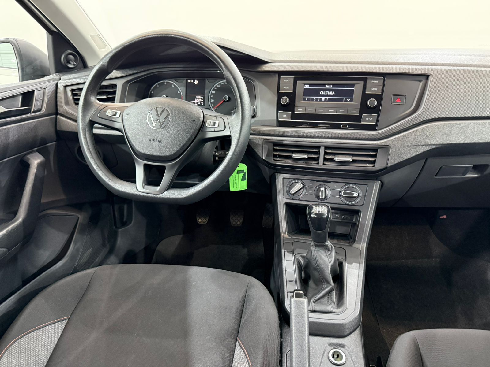 Polo Hatch Track 1.0