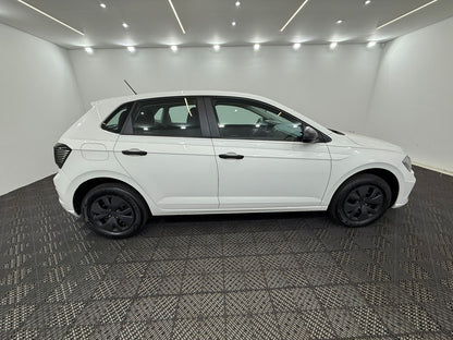 Polo Hatch Track 1.0