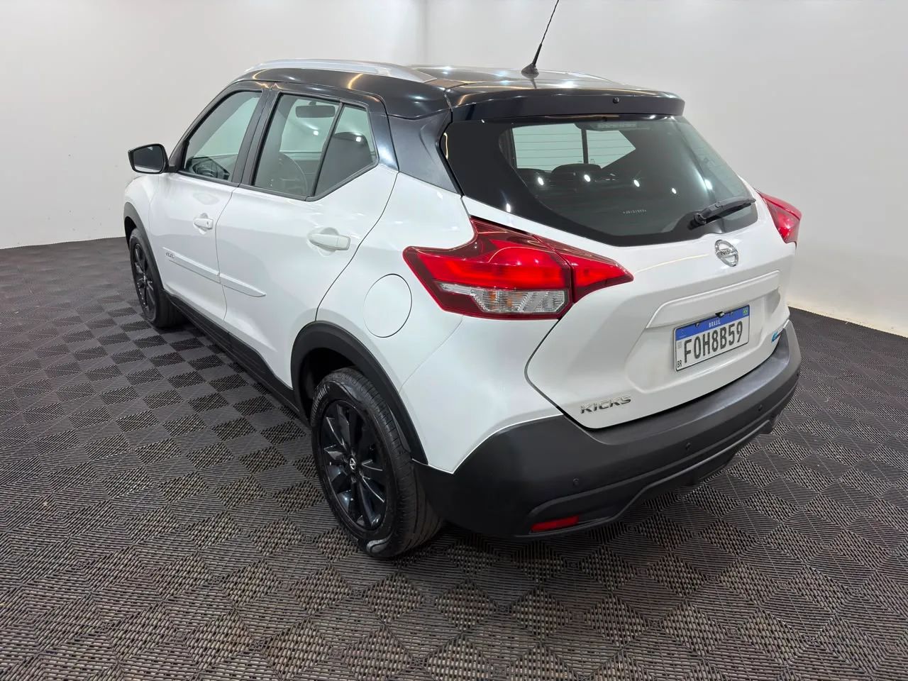 Kicks S 1.6 Automático CVT