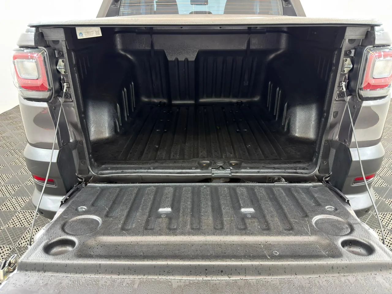 Strada Freedom 1.3 Cabine Dupla