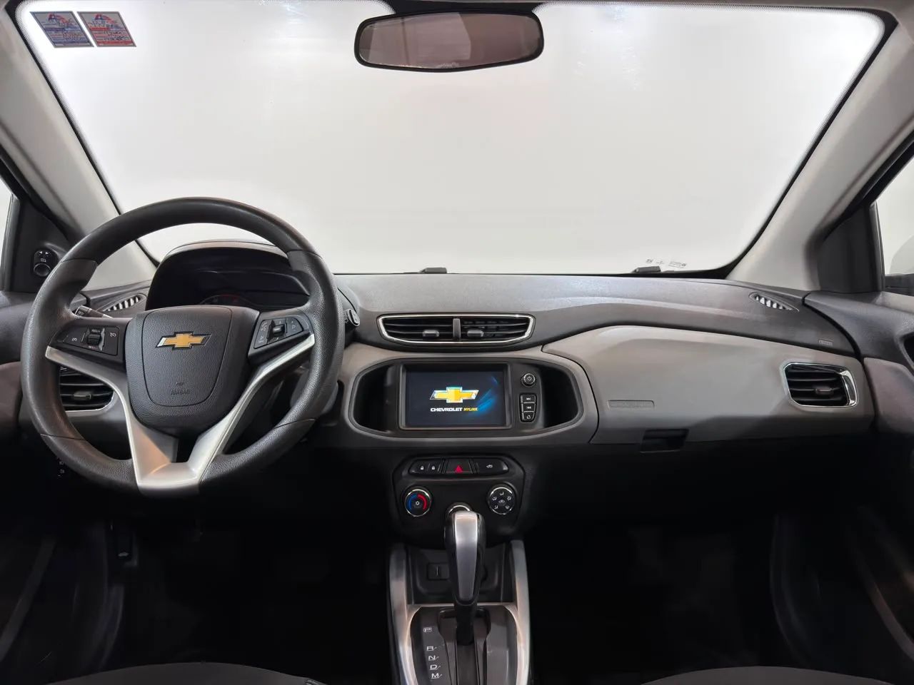 Onix LT 1.4 Automático