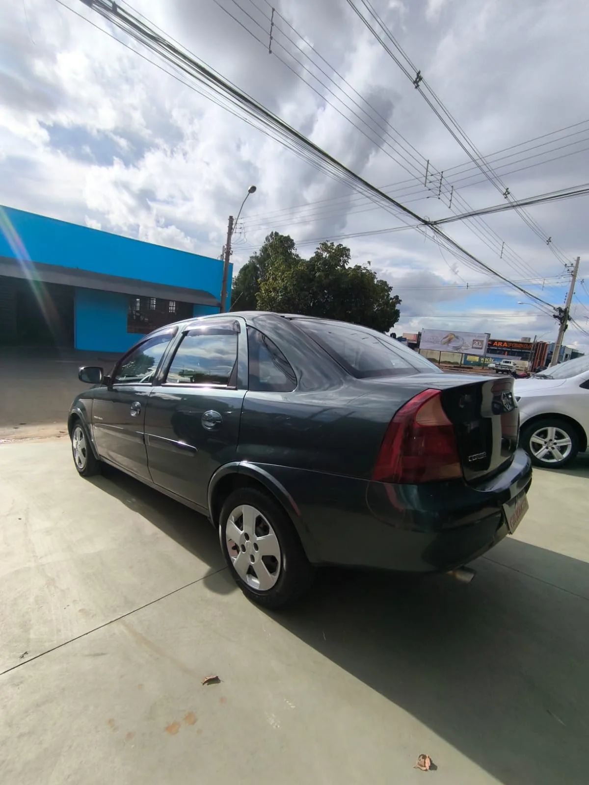 Corsa Sedan Premium 1.4