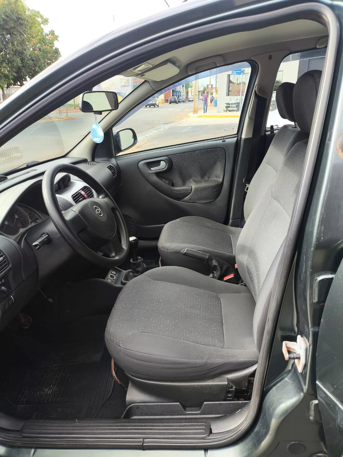 Corsa Sedan Premium 1.4